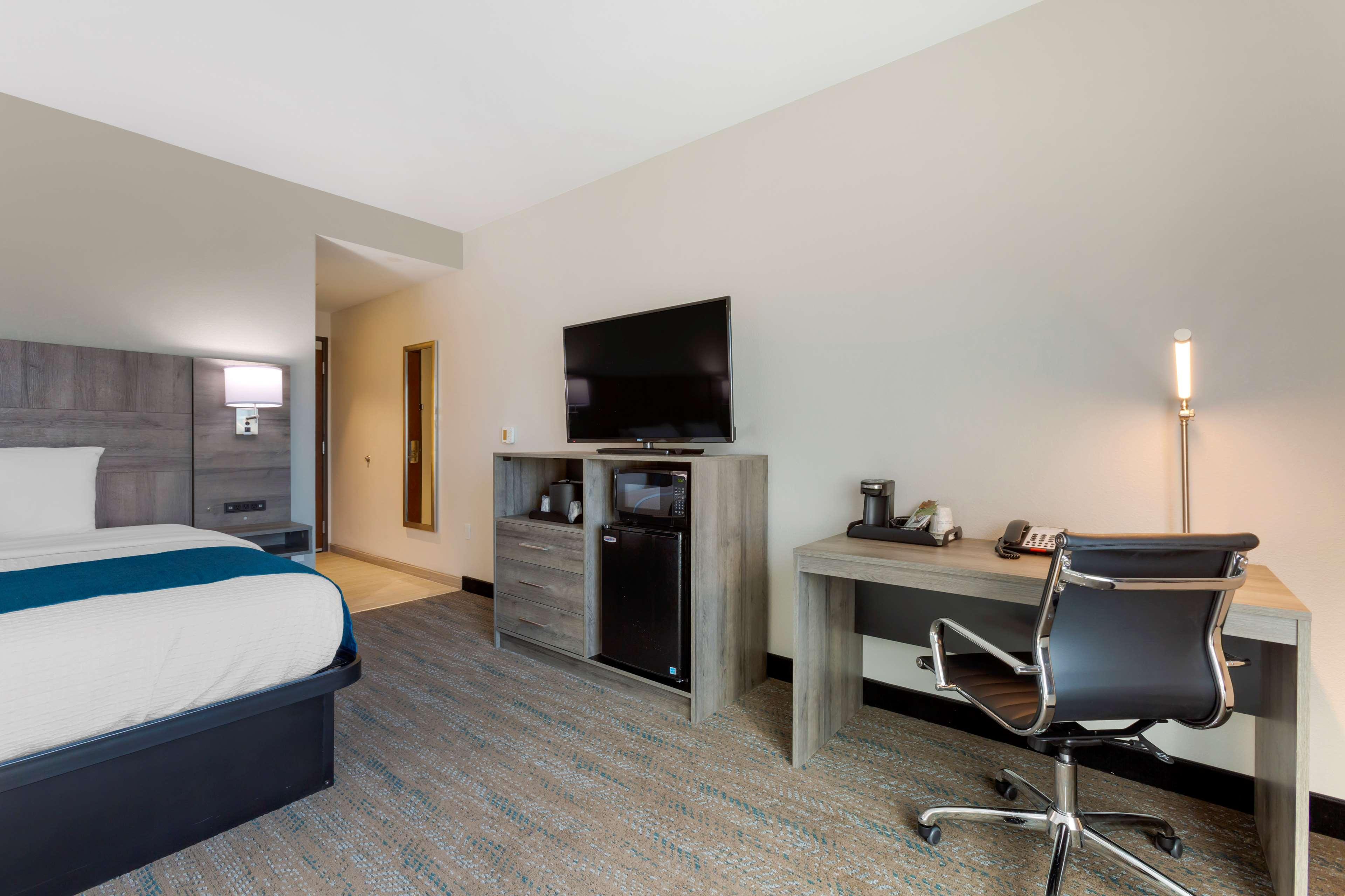 Best Western Plus Executive Residency Phoenix North Happy Valley Exterior photo