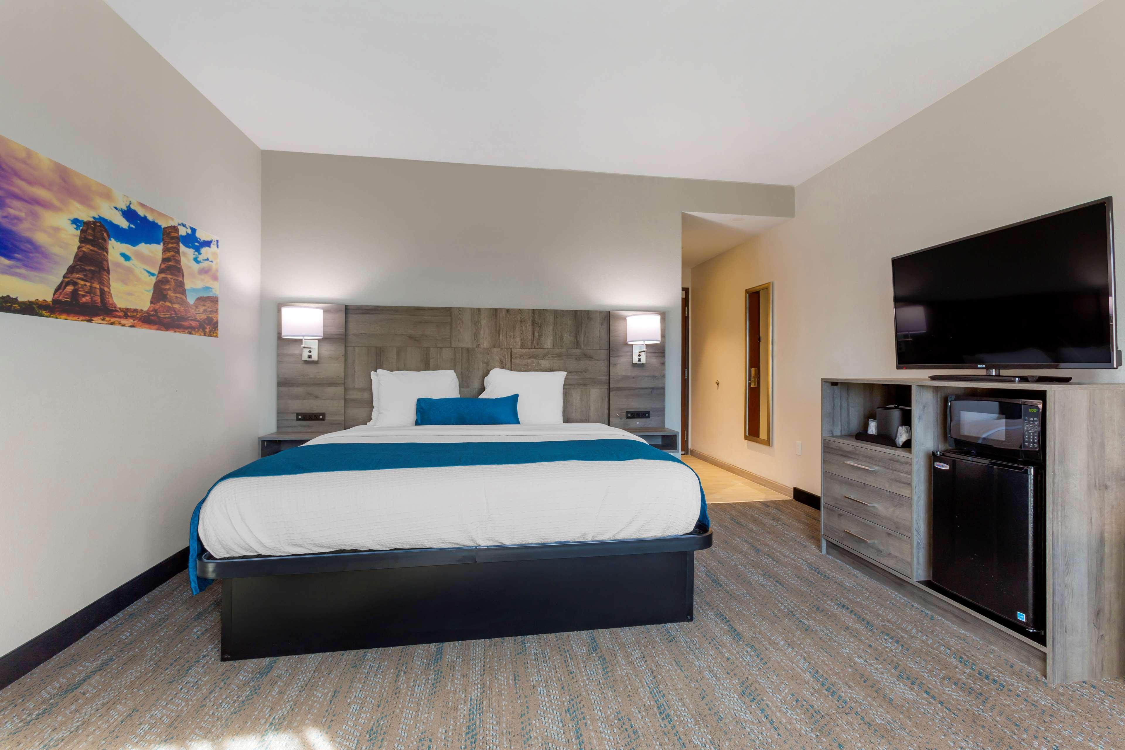 Best Western Plus Executive Residency Phoenix North Happy Valley Exterior photo