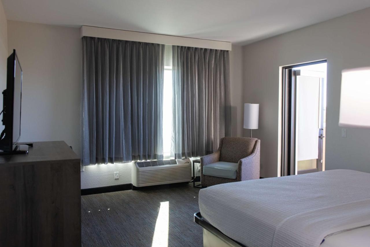 Best Western Plus Executive Residency Phoenix North Happy Valley Exterior photo