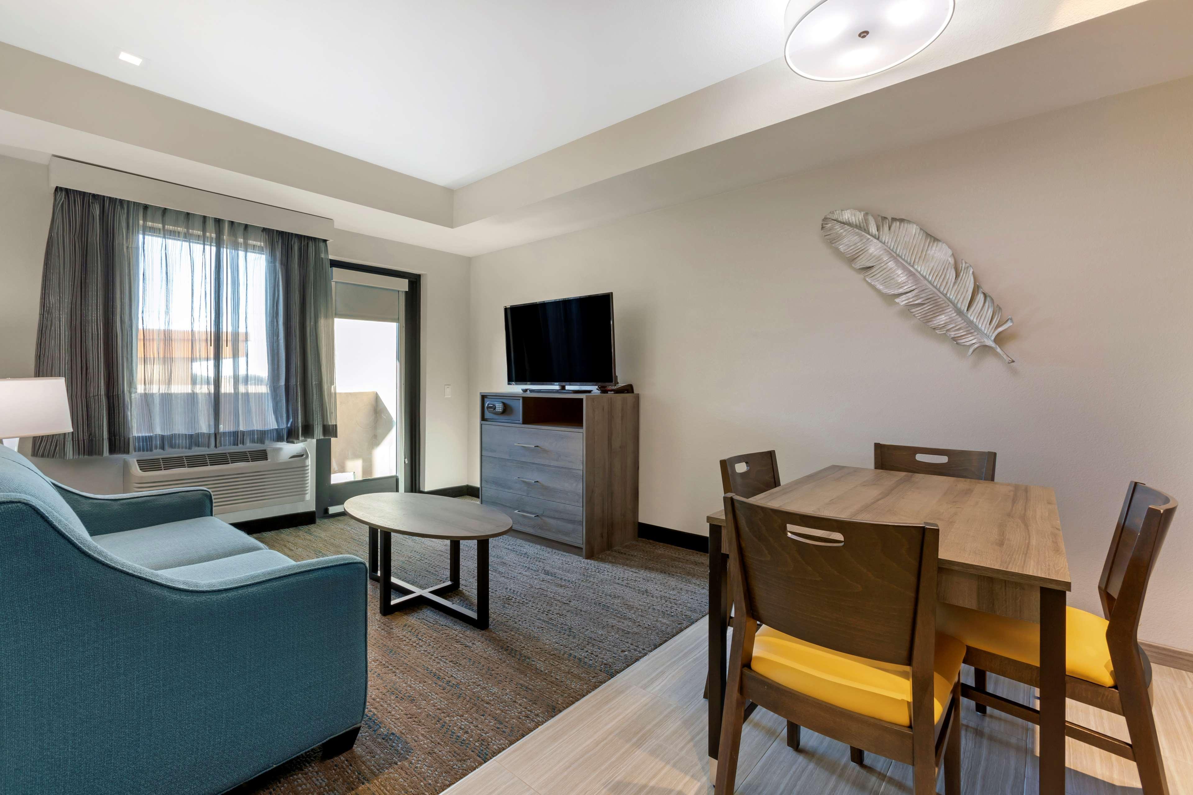 Best Western Plus Executive Residency Phoenix North Happy Valley Exterior photo